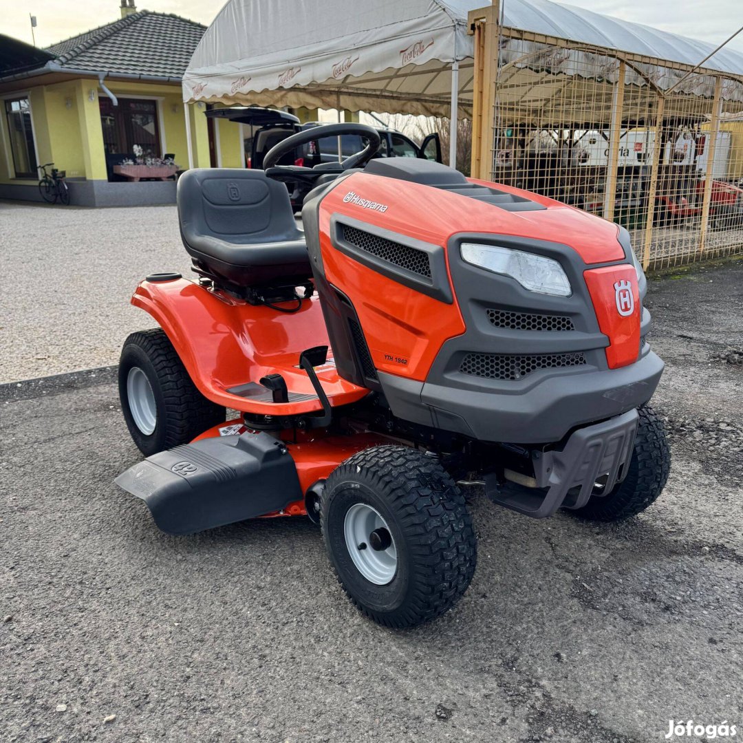 Husqvarna USA 19 LE fűnyírótraktor fűnyíró traktor