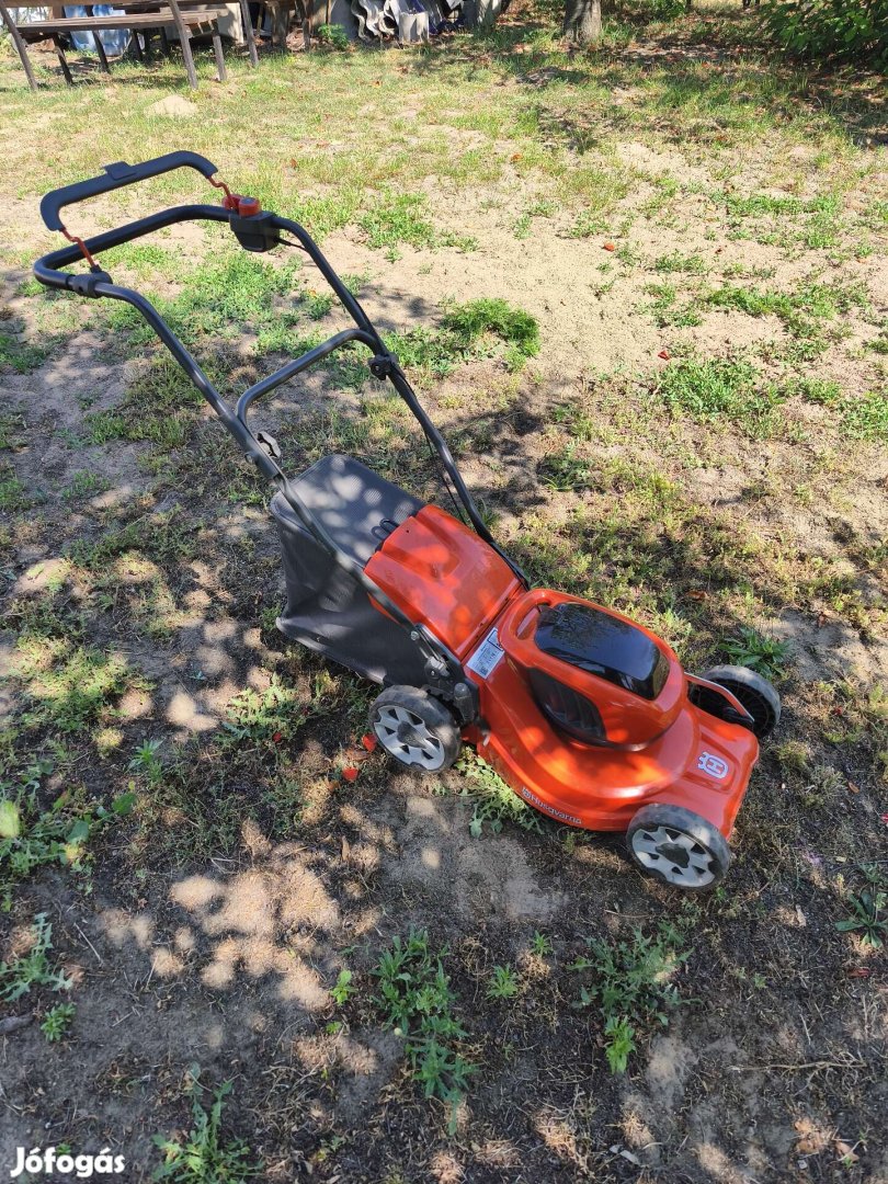 Husqvarna akkumlatoros fűnyíró olcsón eladó. mi