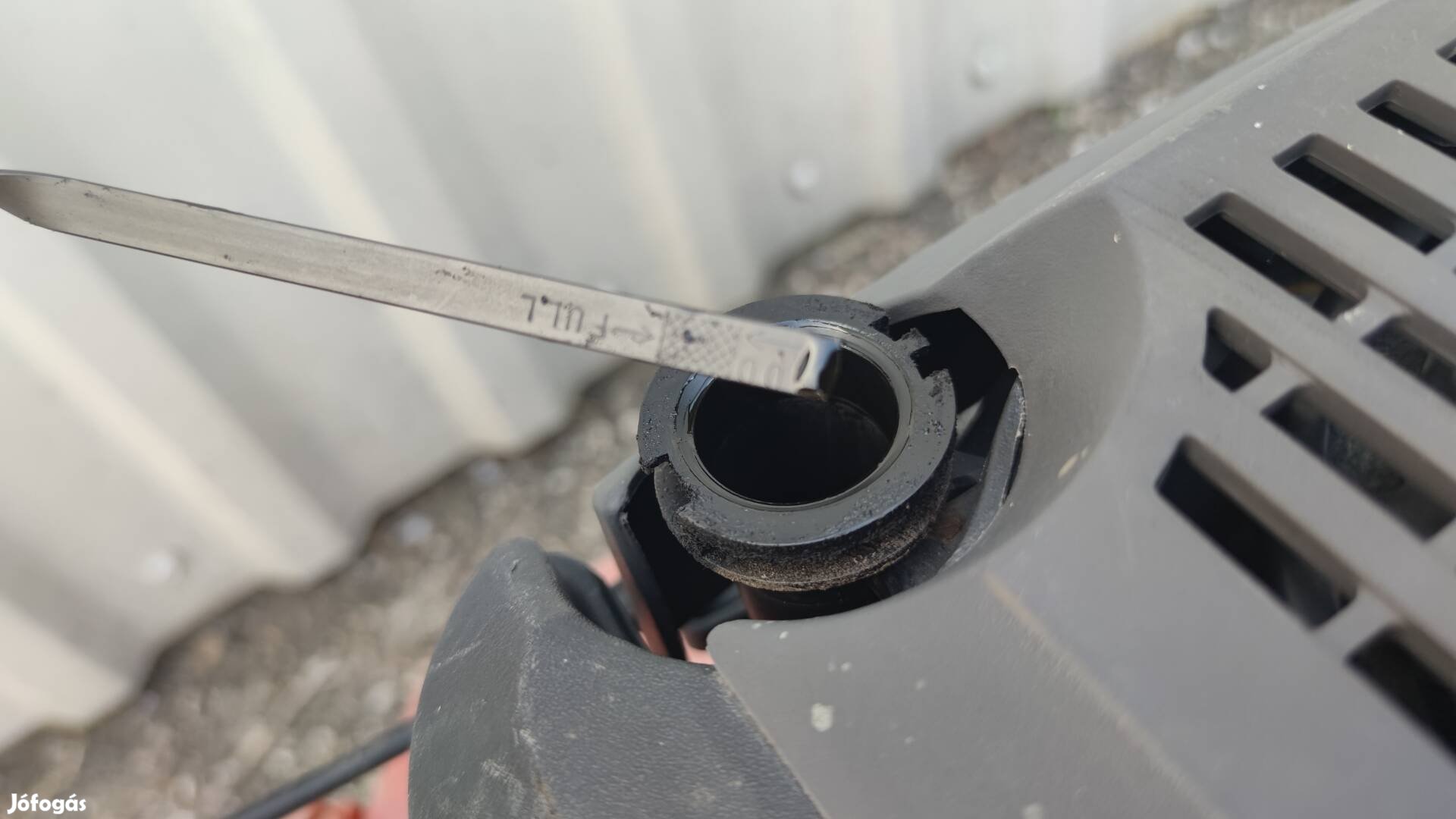 Husqvarna benzines fűnyíró alkatrésznek