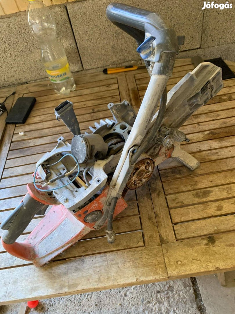 Husqvarna ipari asztfaltvágó