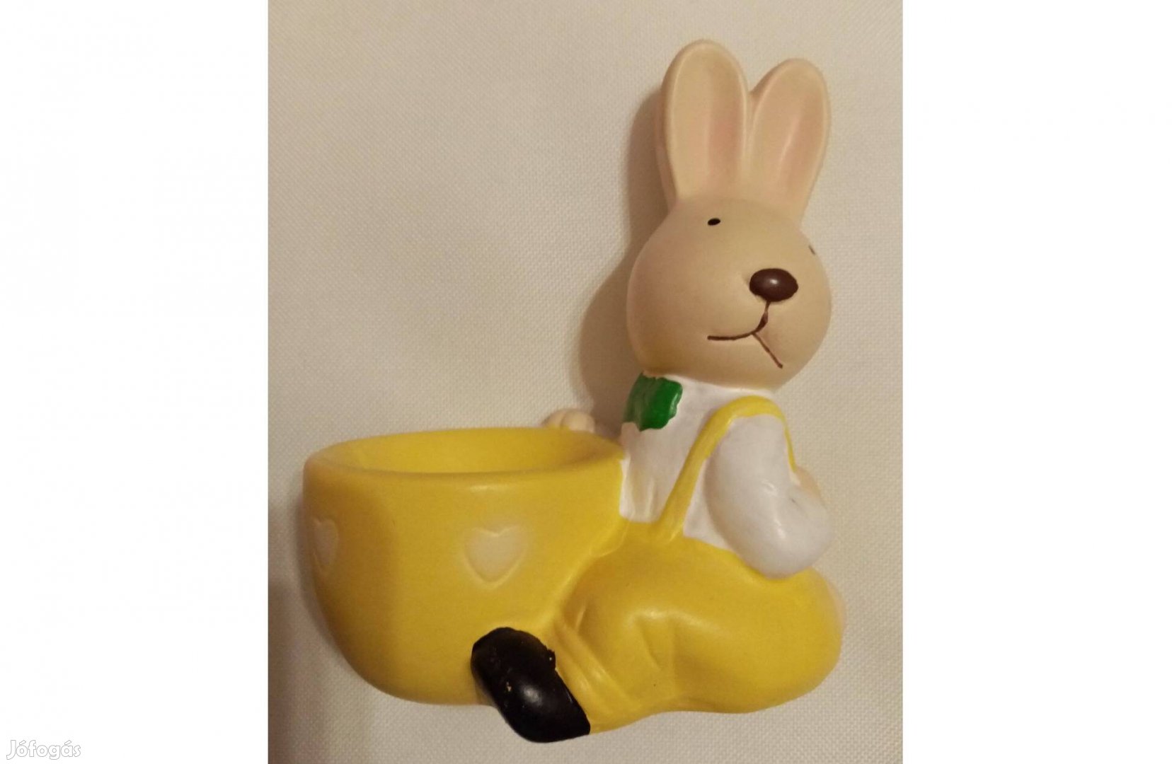 Húsvéti dekoráció Tojástartós kerámia nyuszi figura