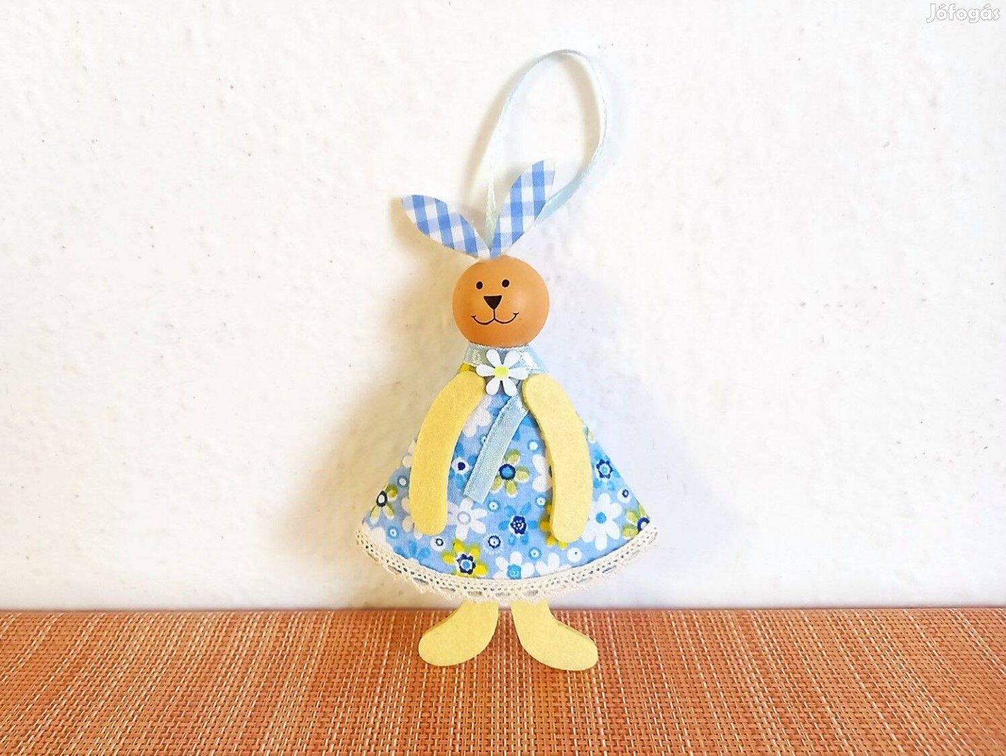 Húsvéti dísz, dekoráció, nyuszinyúl figura kék ruhában, 16