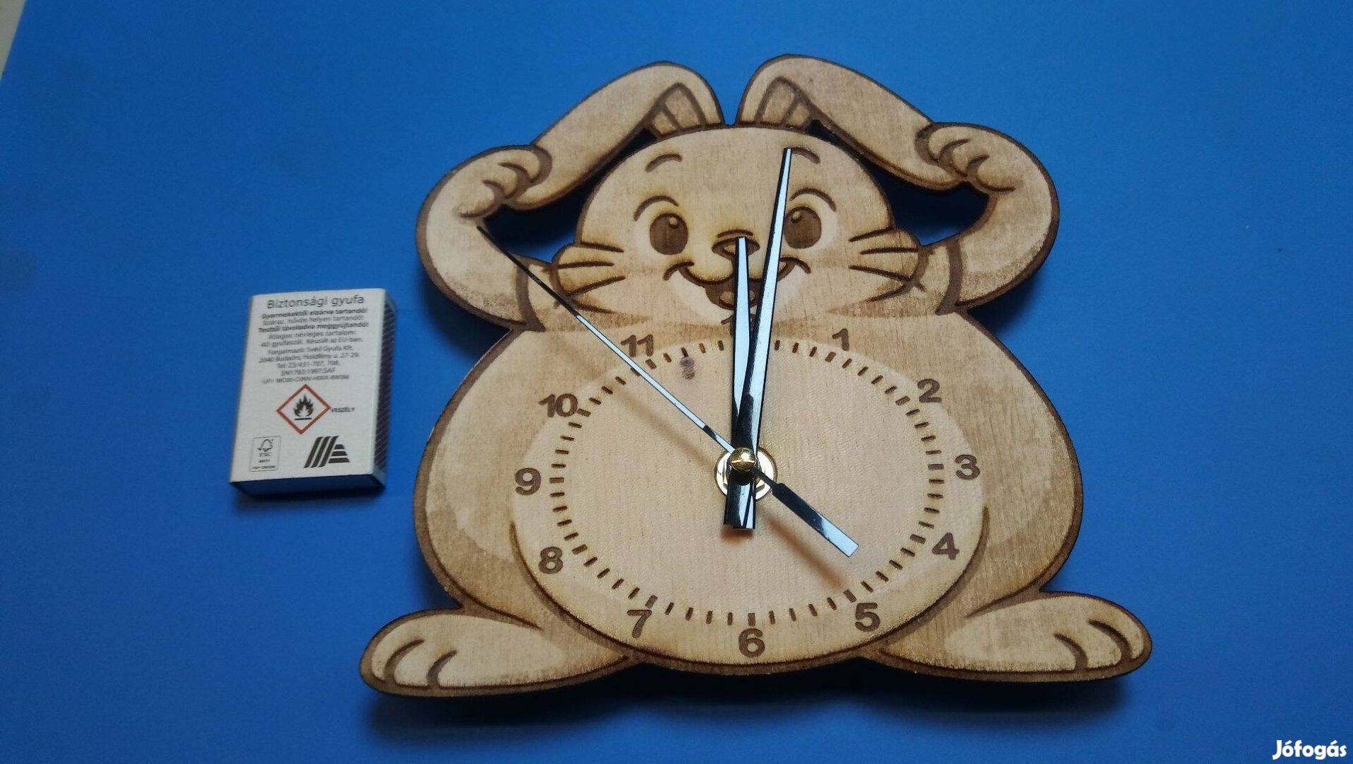 Húsvéti egyedi kézműves faliórák, ajándékok. gravirstudio.me