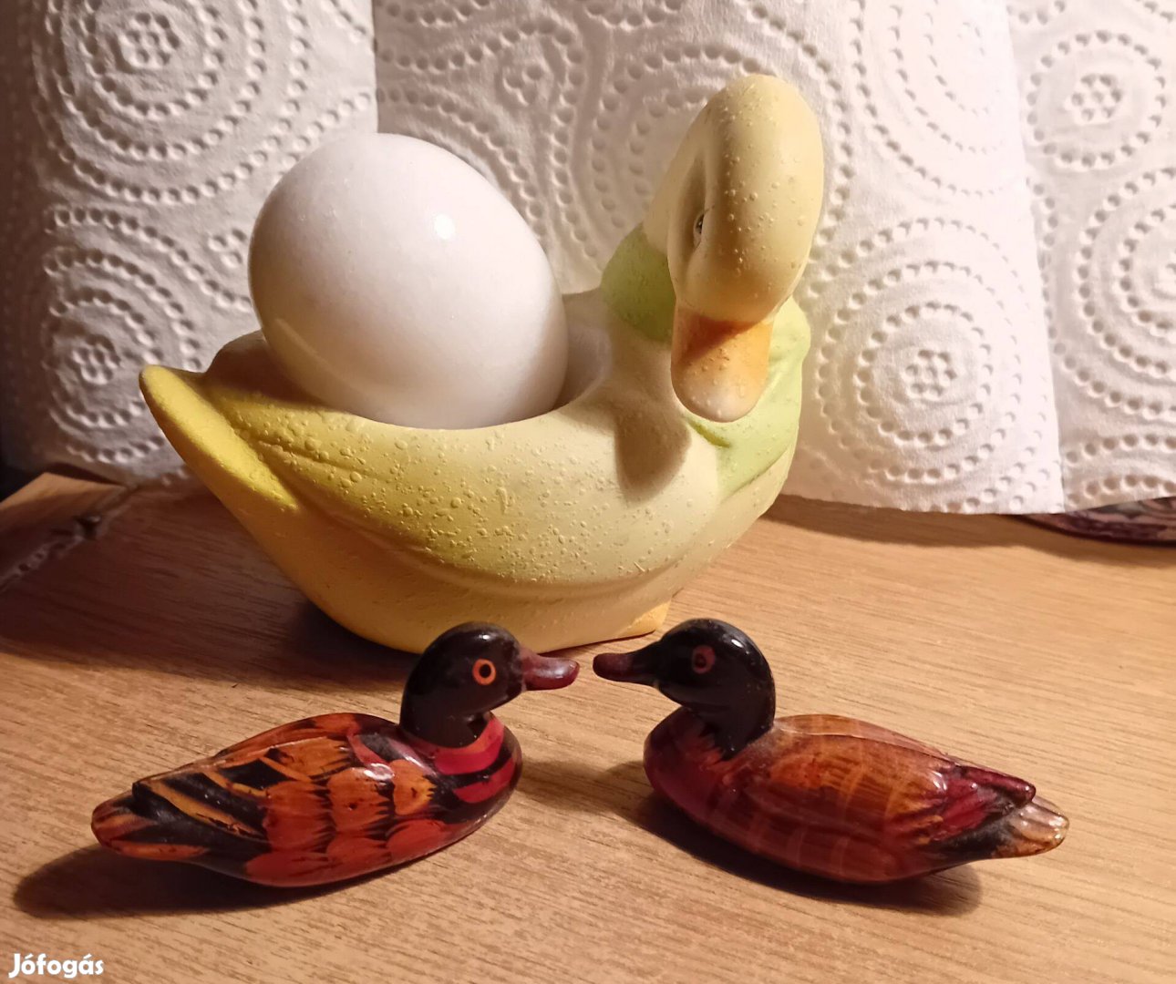 Húsvéti kacsa márvány tojással és márvány kacsa pár