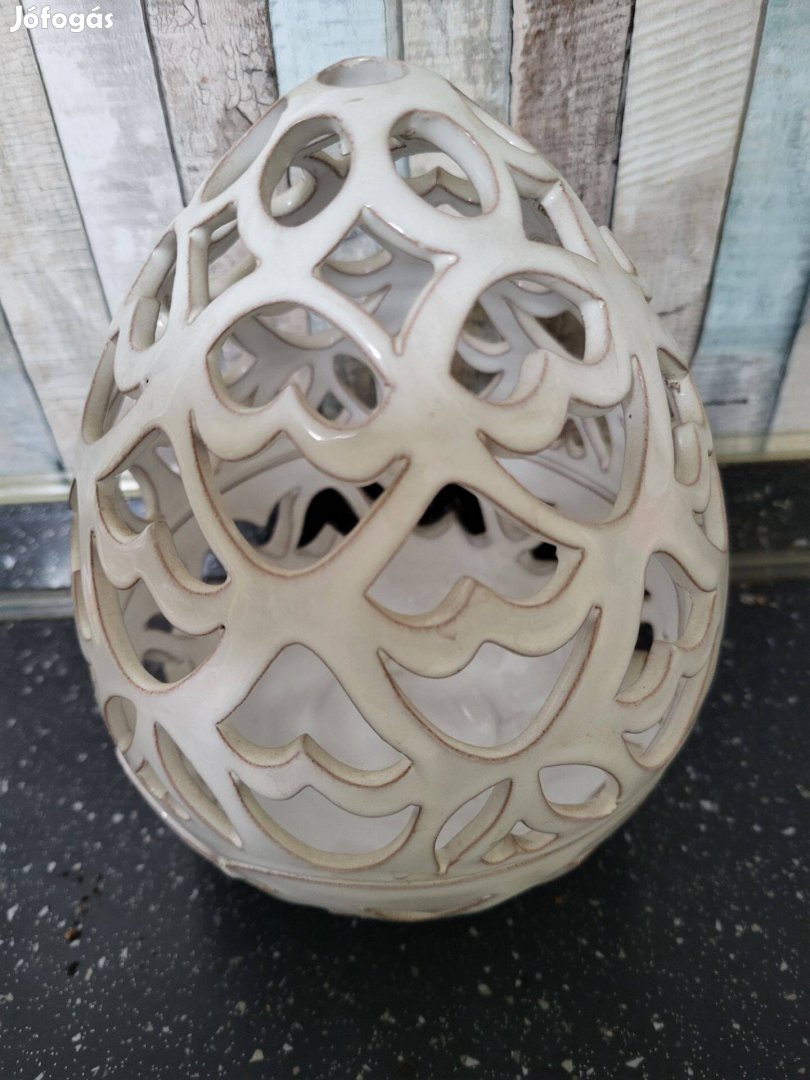 Húsvéti porcelán tojás