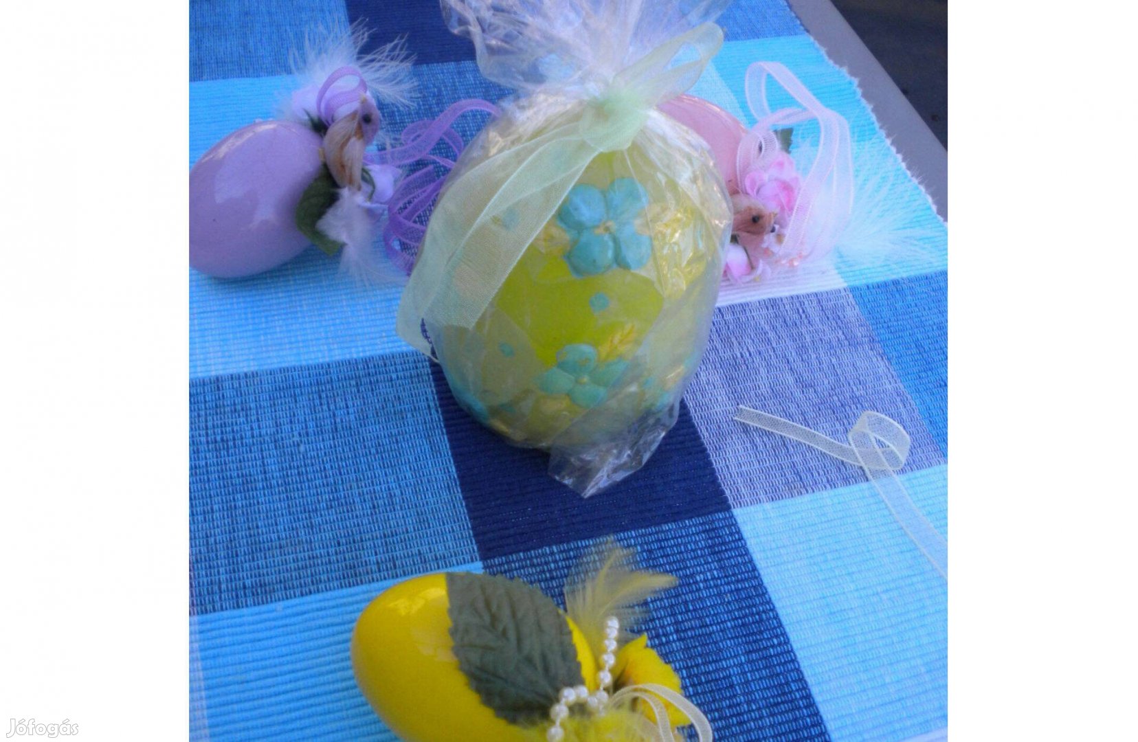 Húsvéti tojások dekoráció tojás alakú gyertya