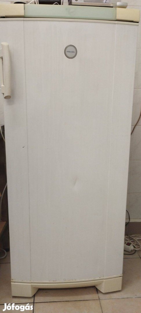 Hűtő, egyajtós Electrolux