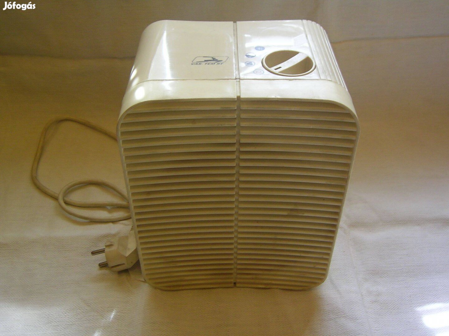 Hűtő- fűtő ventilátor, hordozható, működő