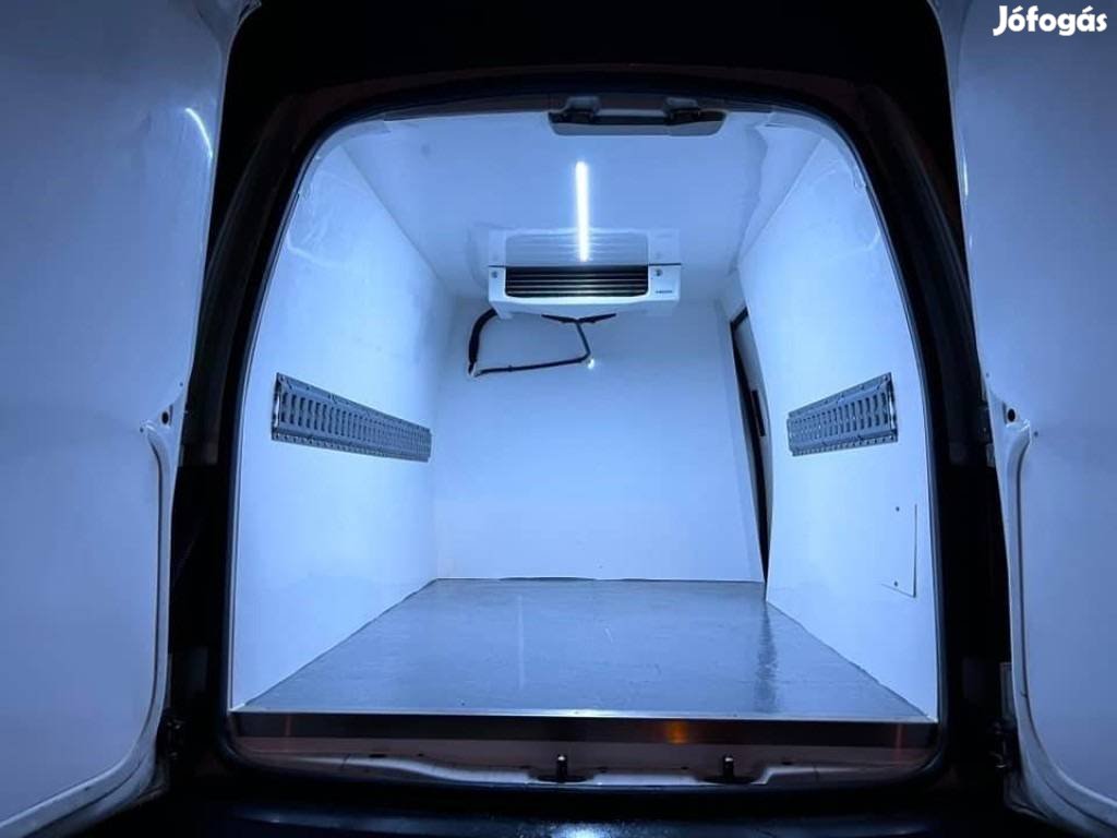 Hűtős teherautó bérlés / VW Caddy Maxi / Rfh-346 (018) / Kisteherautó