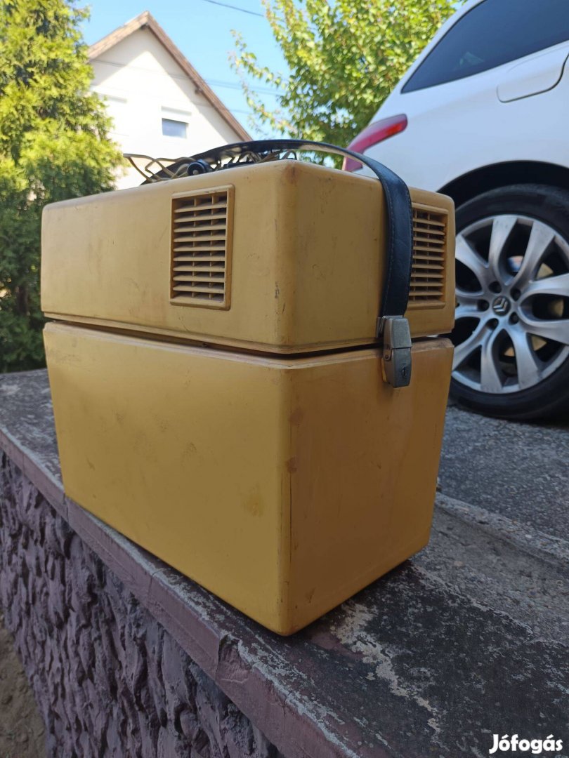Hűtőtáska 12V Retro