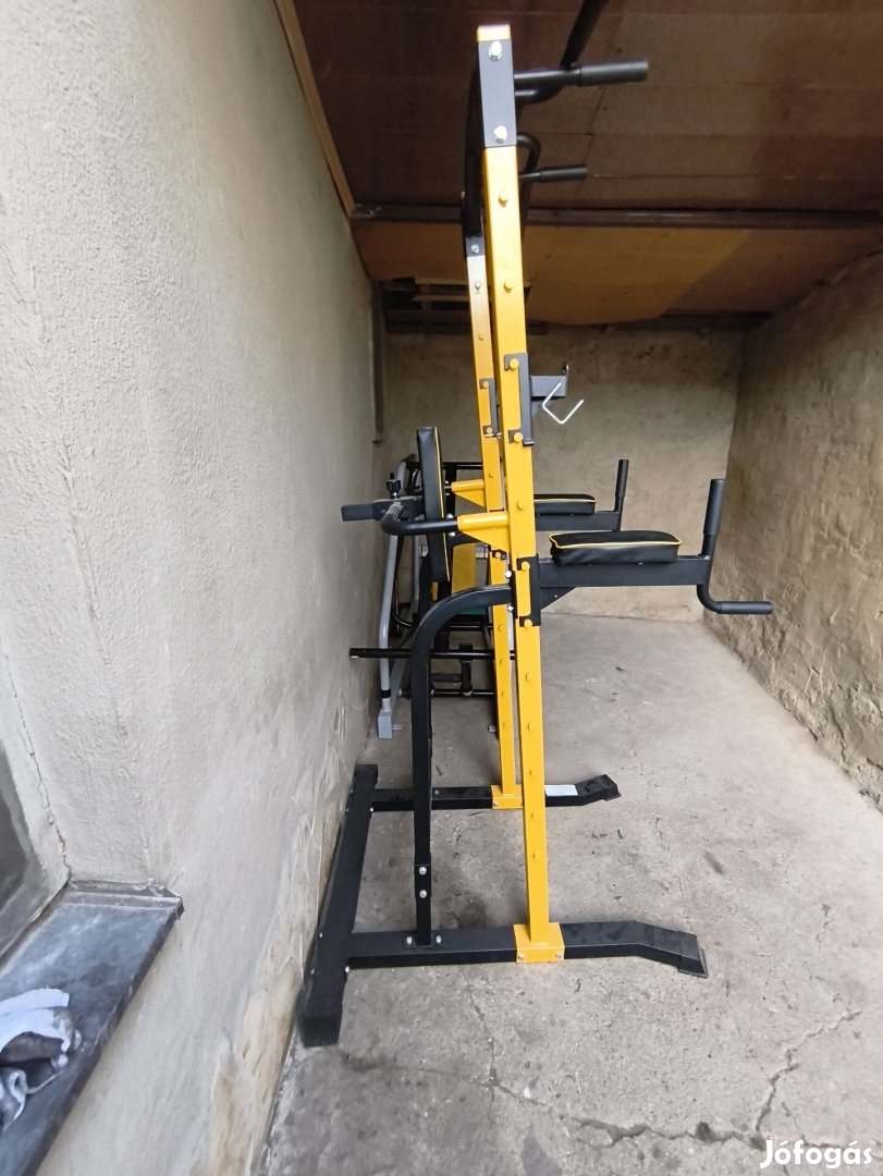 Húzódzkodó,tolódzkodó állvány