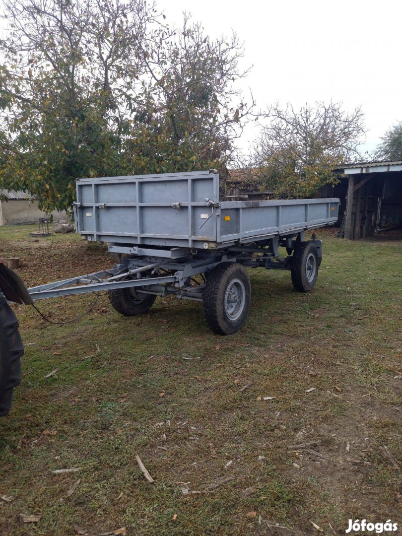 Hw 6011-es pótkocsi