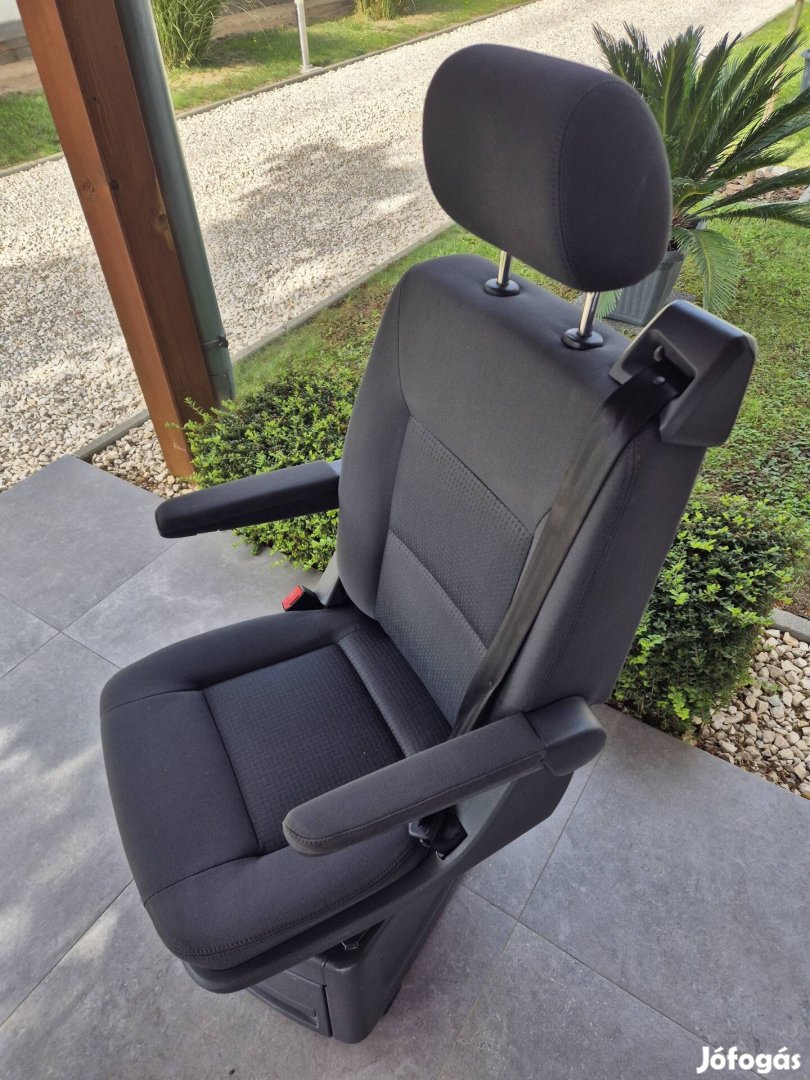 Hyári Vw Transporter T5/T5.1/T6 forgatható Multivan ülés!