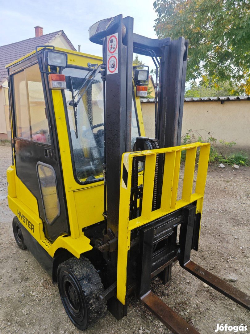 Hyster 2 tonnás gázüzemű targonca