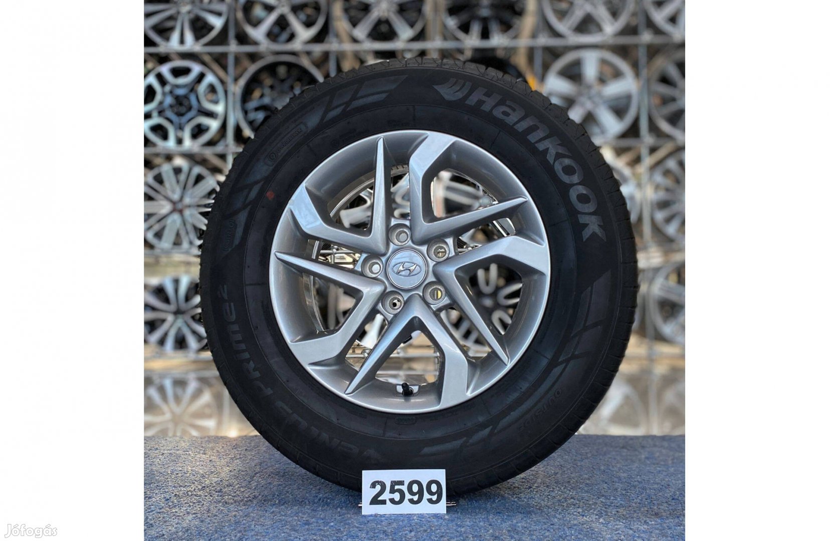 Hyundai 16 gyári alufelni felni, 5x114,3, 215/70 gumi, Tucson (2599)