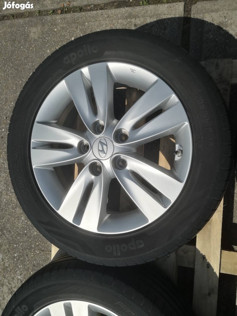 Hyundai 16-os gyári alukerék 5x114.3