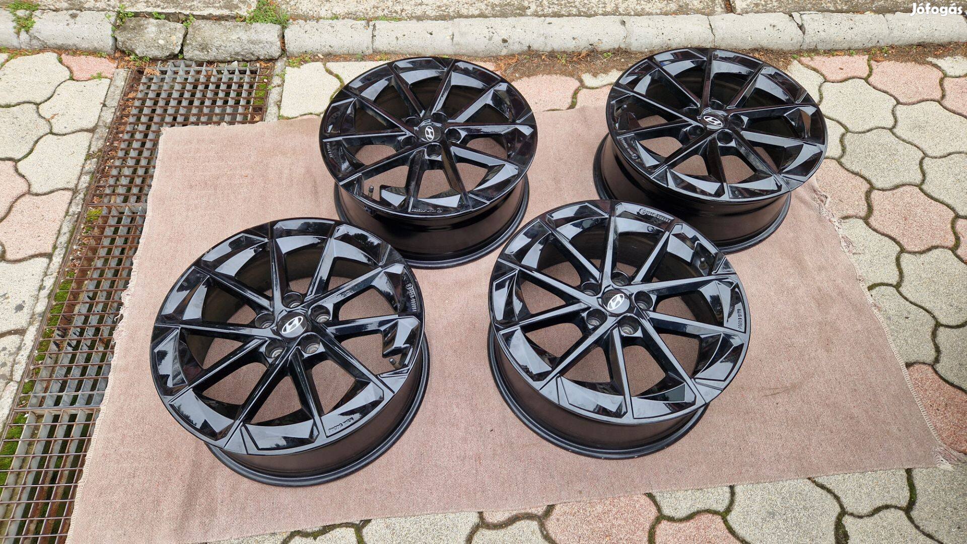 Hyundai 19" gyári alufelni 5x114.3