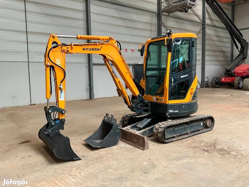 Hyundai 30 Z-9 AK / 2 222 üzemóra / Lízing 20%-tól