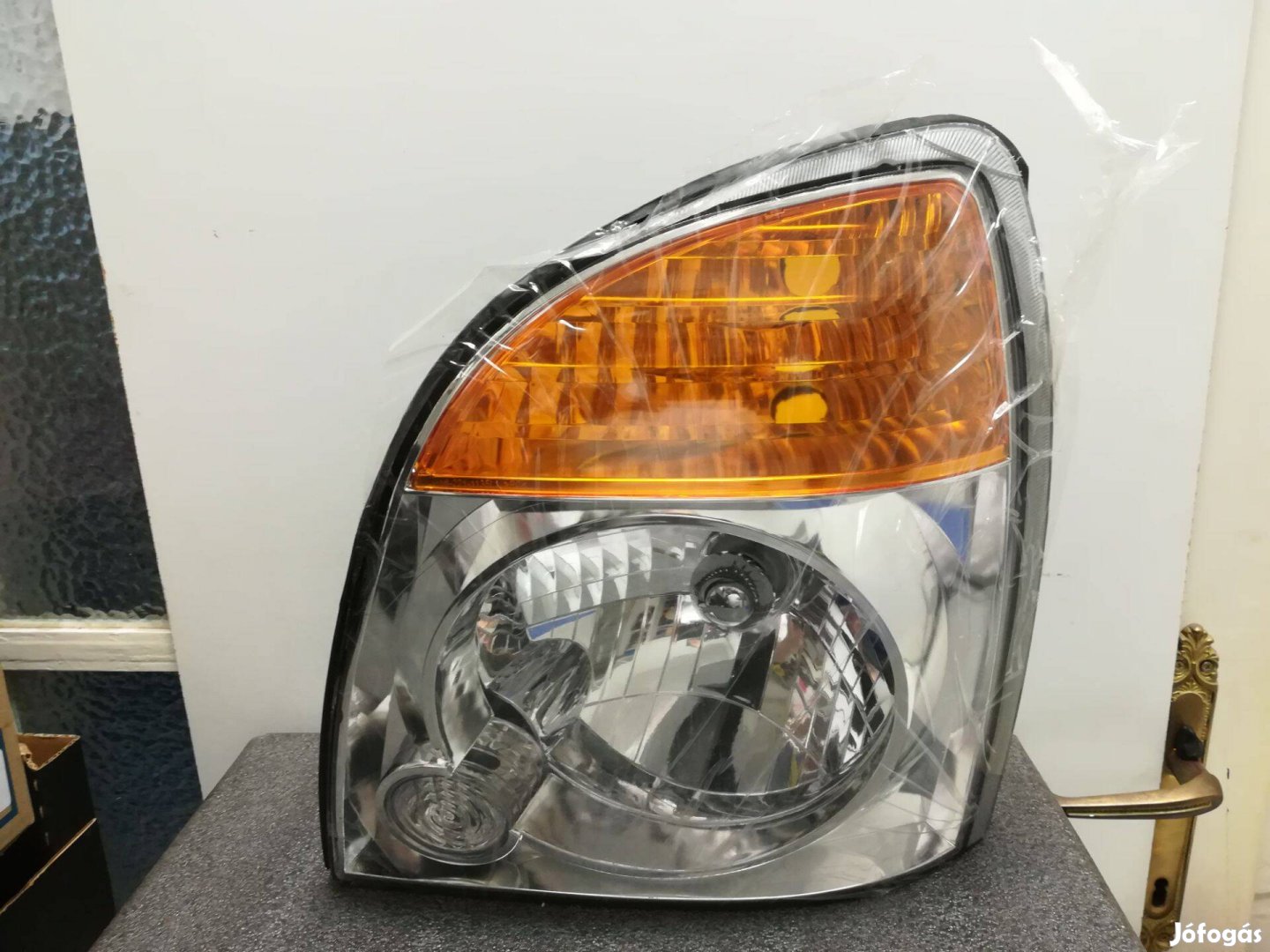 Hyundai H100 fényszóró bal 2004 -> 2007 (H4) (E+) platós