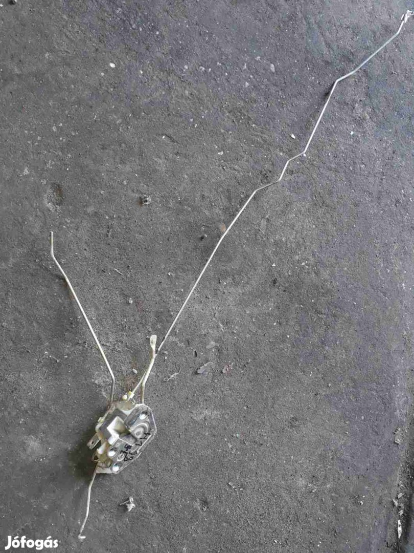 Hyundai H1 96-05 Jobb Első Ajtó Zárszerkezet