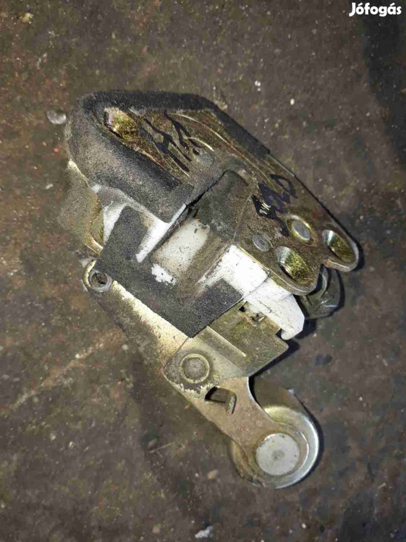 Hyundai H1 96-05 Jobb Tolóajtó Zárszerkezet