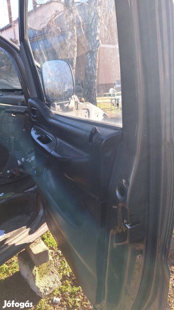 Hyundai H1 első ajtók kompletten