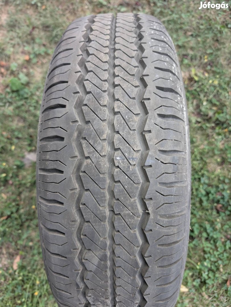 Hyundai H1 lemezfelni, pótkerék, gumi. 215/70 R16, 6x140.