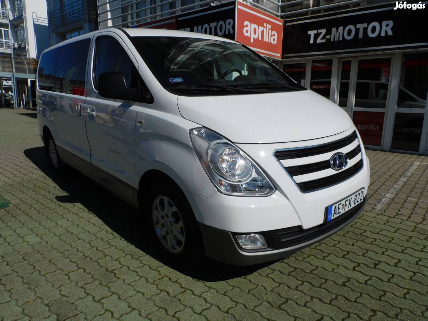 Hyundai H-1 Bus Tour 2.5 CRDi LP Comfort 5 szem...