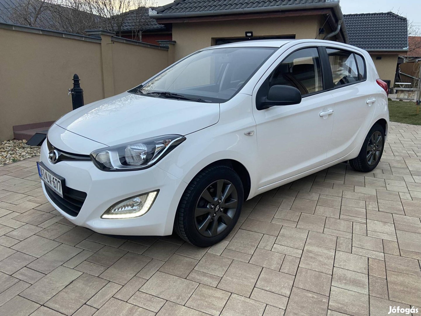 Hyundai I20 1.25 Go! Brasil 97 E Km ! Szervizkö...