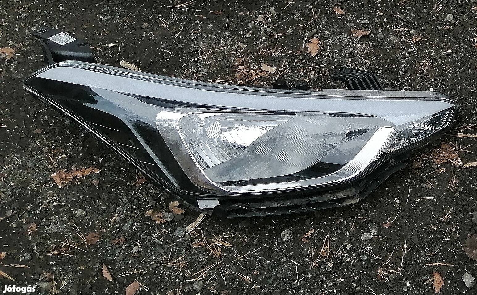 Hyundai I20 jobb fényszóró 