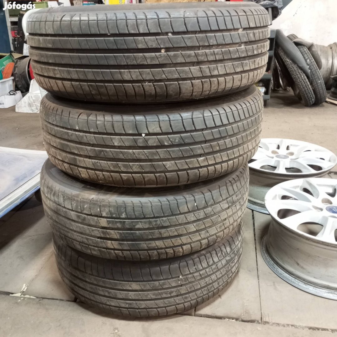 Hyundai I20 ll 15 colos, újszerű nyarigumikkal 