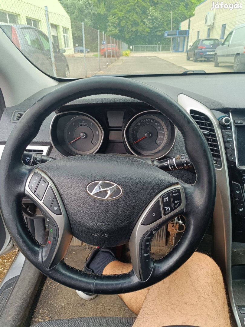 Hyundai I30 1.6crdi