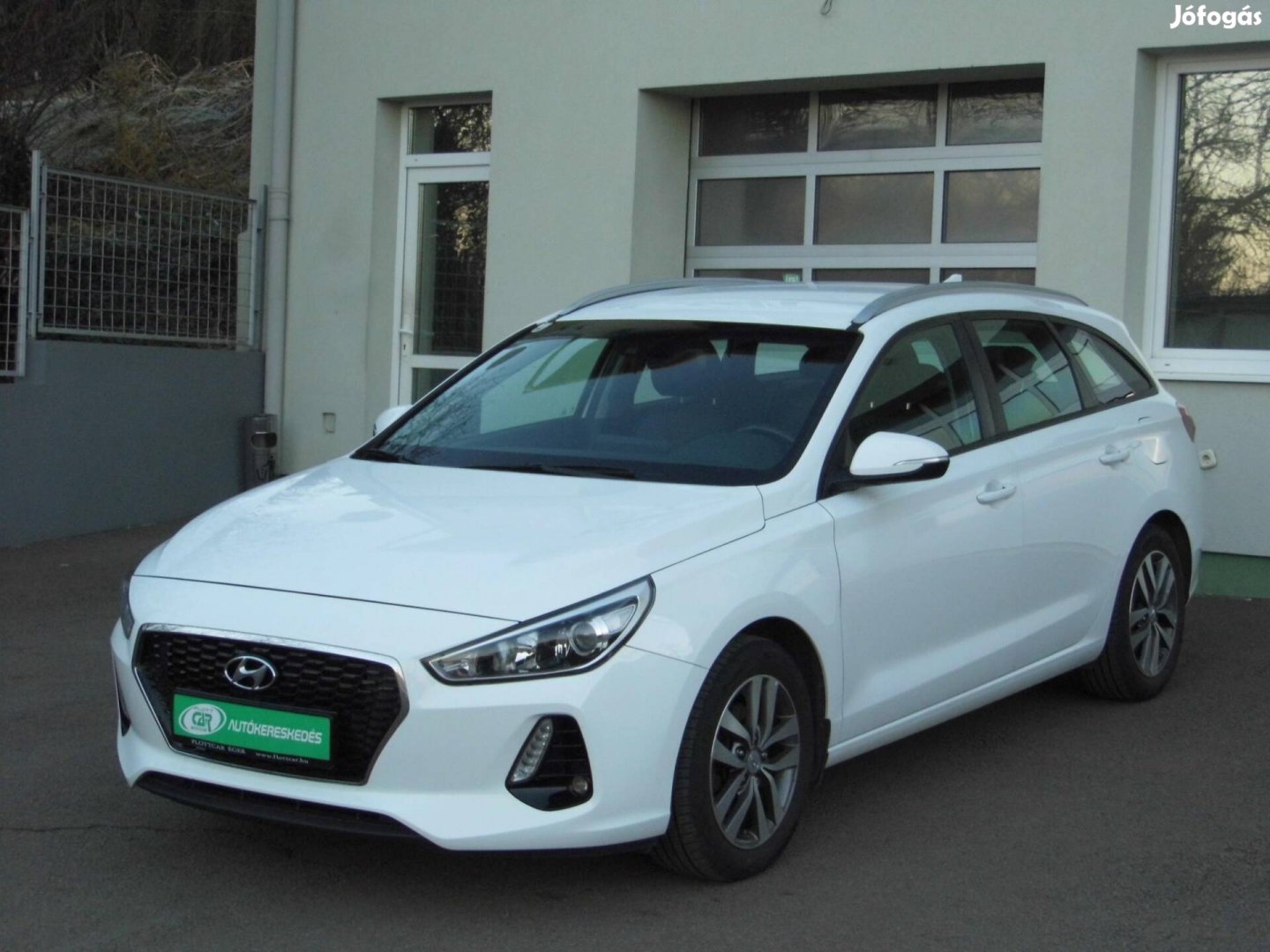 Hyundai I30 CW 1.4i Business Szervizkönyv-Ülés...