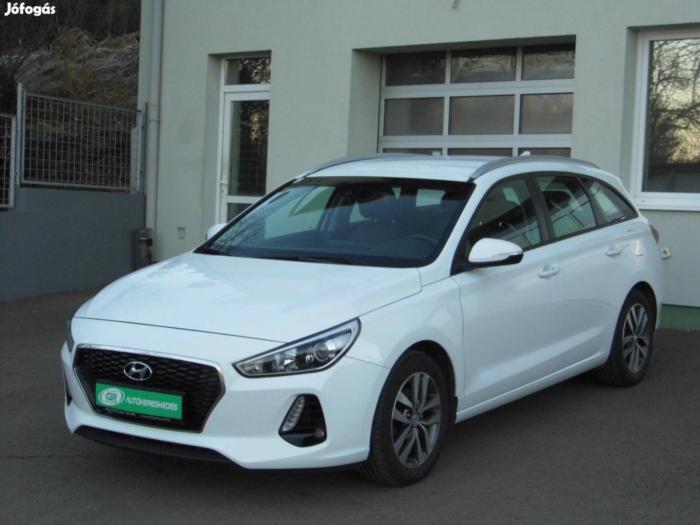 Hyundai I30 CW 1.4i Business Szervizkönyv-Ülés...