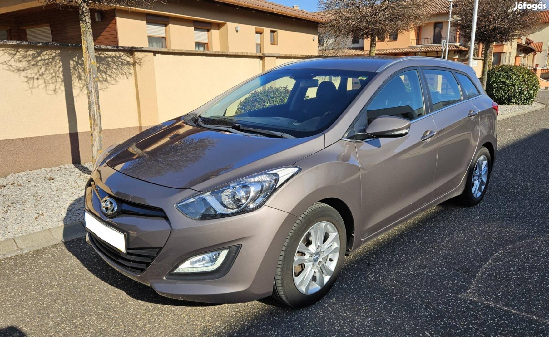 Hyundai I30 CW 1.4i Comfort Digit Klima Tempoma...