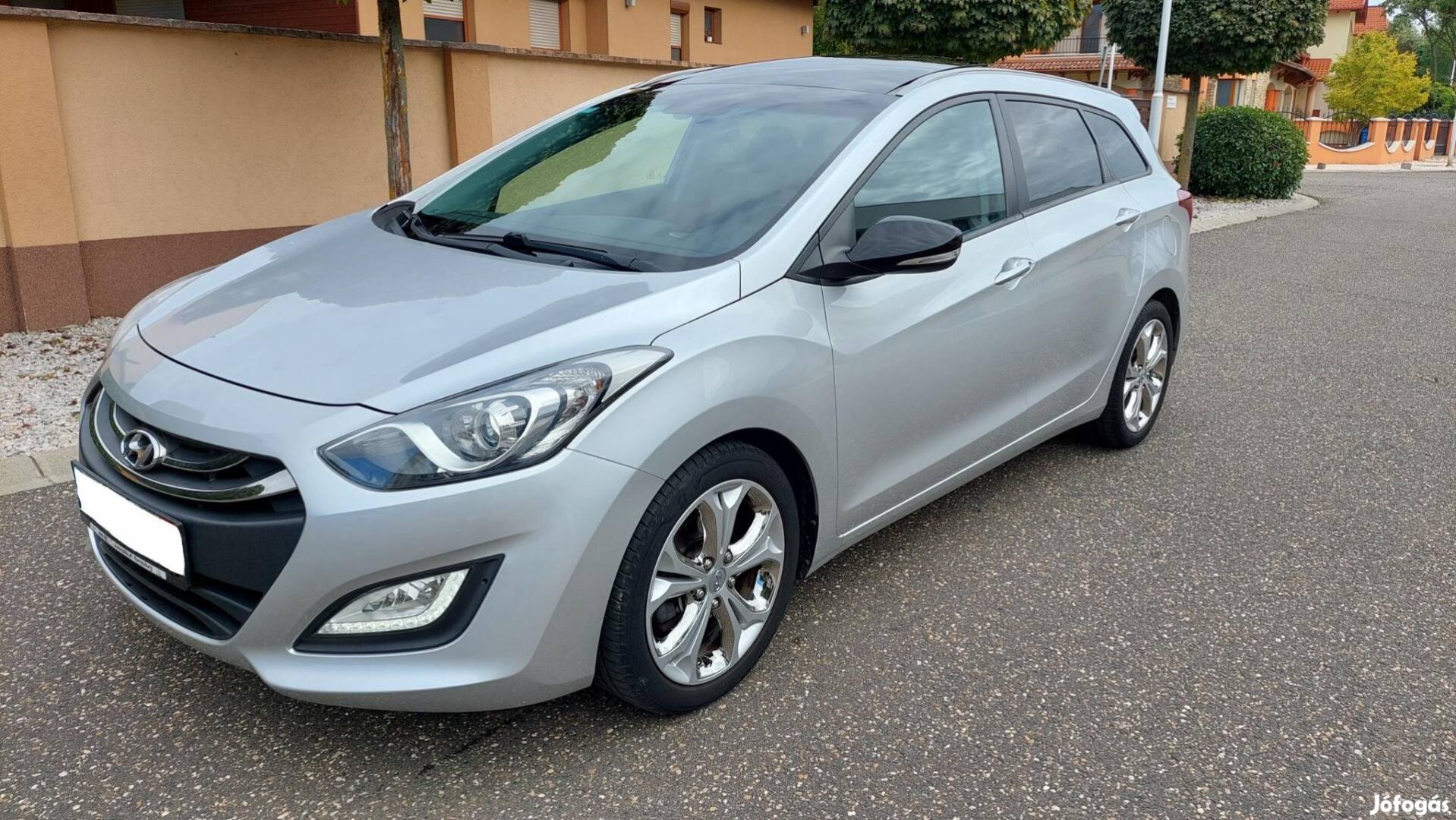 Hyundai I30 CW 1.6 GDi Business Panoráma Digit...