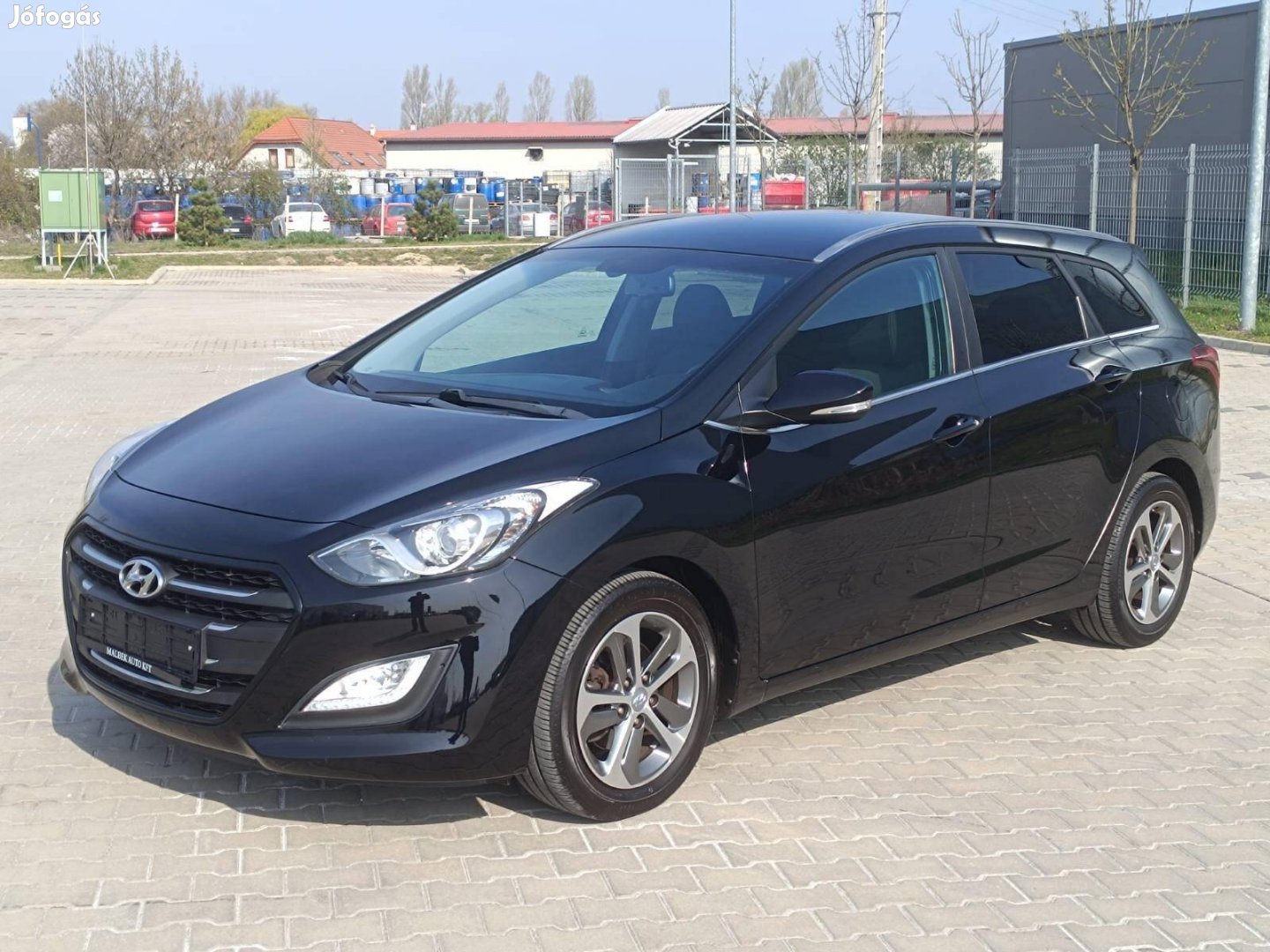 Hyundai I30 CW 1.6 GDi ISG Business Life Sérülé