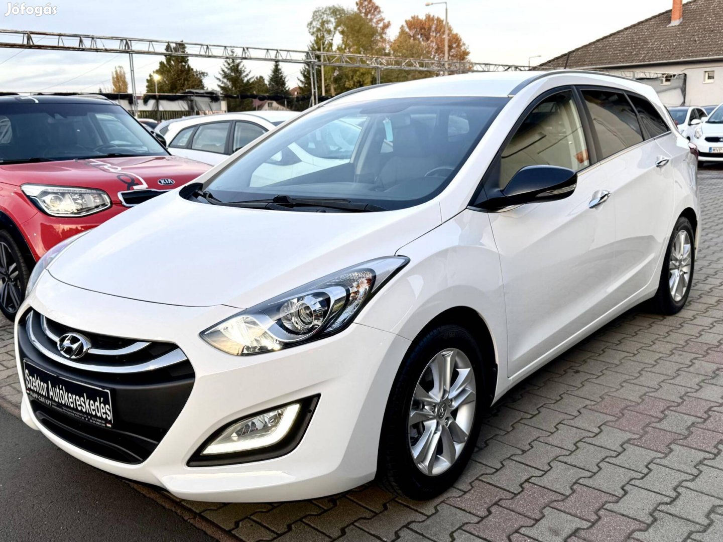 Hyundai I30 CW 1.6 GDi Style Navigáció.Tolatóka...