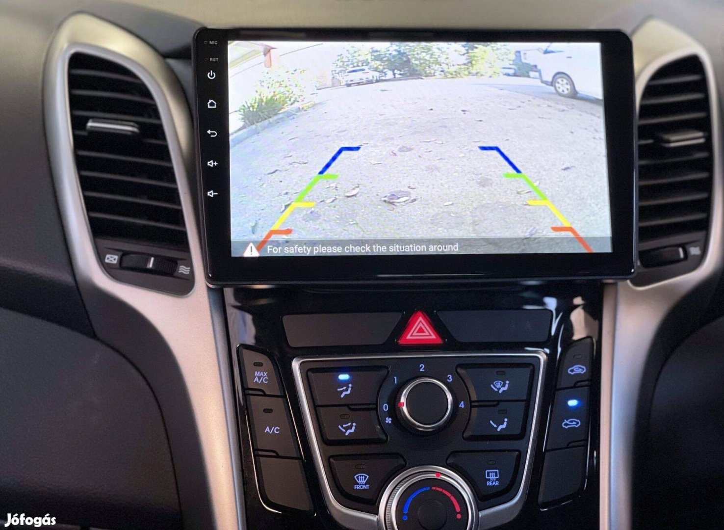Hyundai I30 Carplay Multimédia Android GPS Rádió Tolatókamerával
