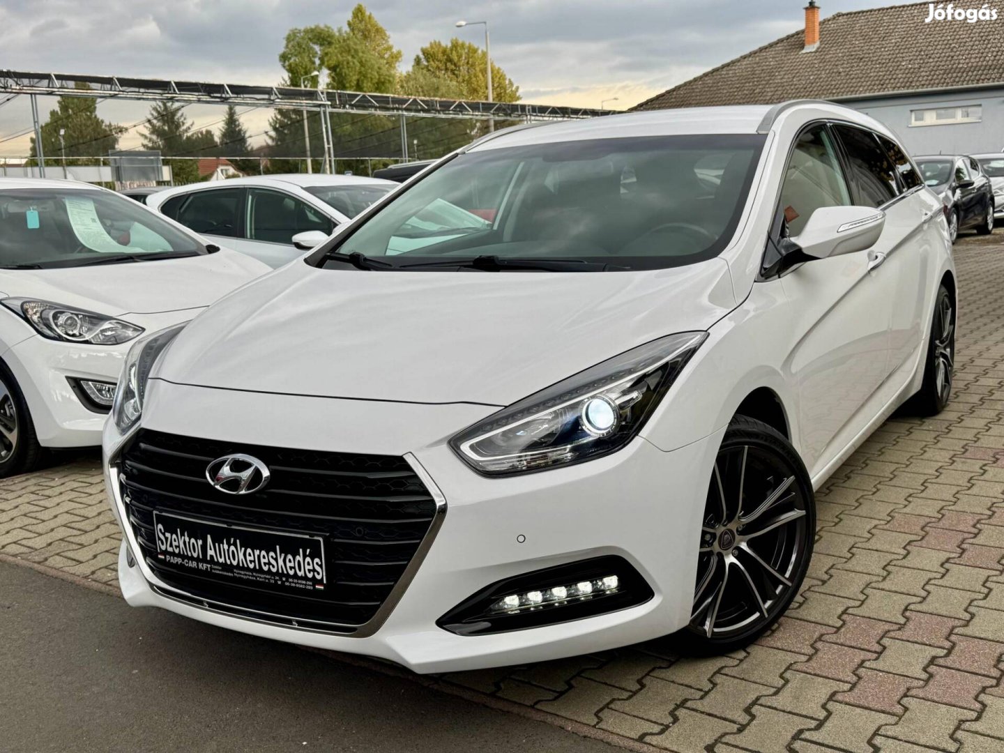 Hyundai I40 1.6 GDI Premium Navigáció.Tolatókam...