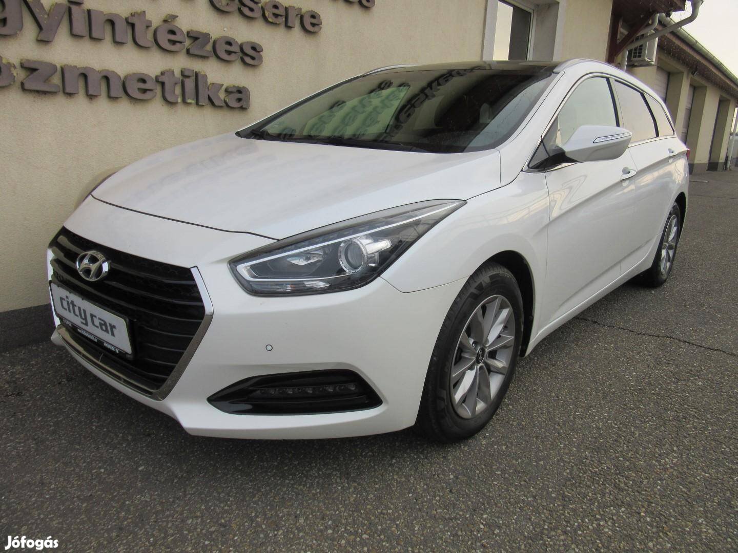 Hyundai I40 2.0 GDI Premium (Automata) Panoráma...