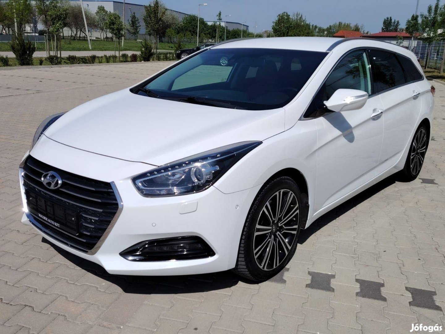 Hyundai I40 2.0 GDI Premium (Automata) Sérülésm...