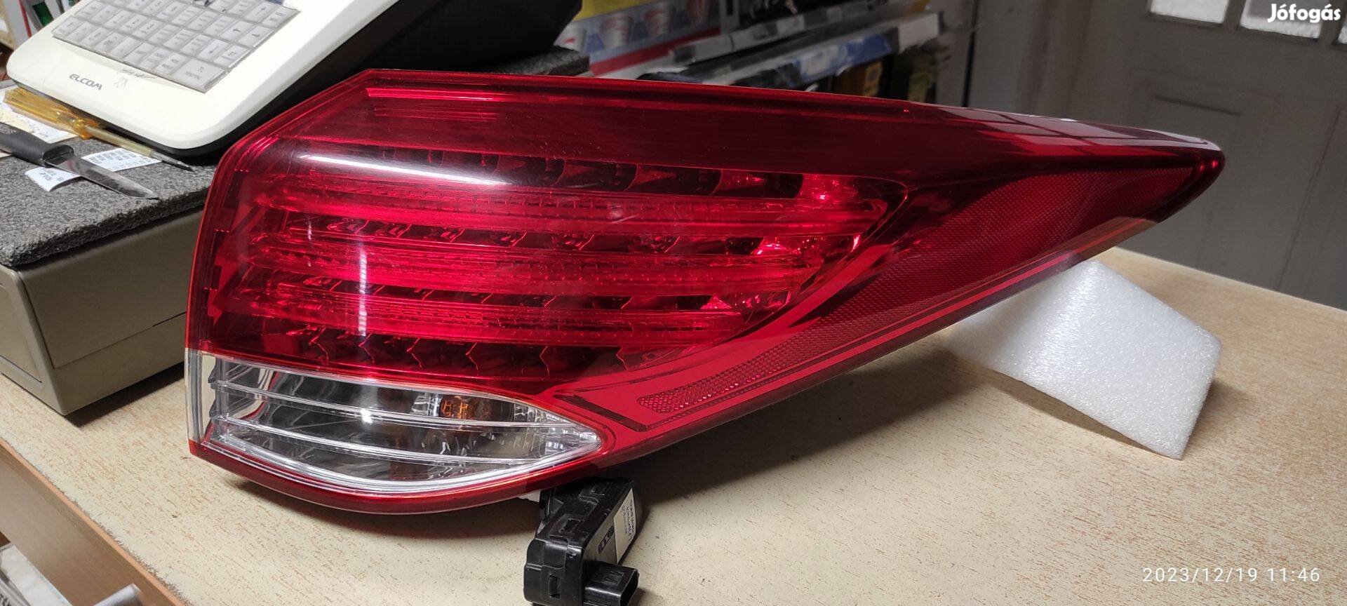 Hyundai I40 hátsólámpa jobb kombi külső 2011 -> LED üres