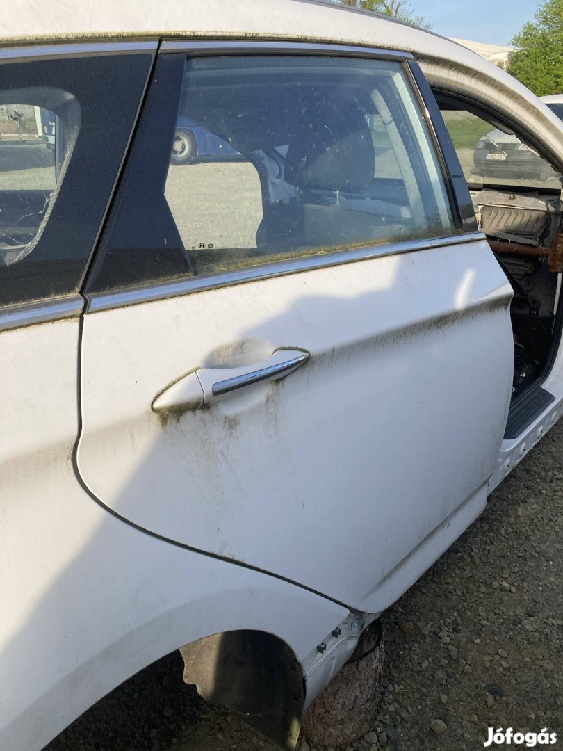 Hyundai I40 kombi jobb hátsó ajtó fehér színben