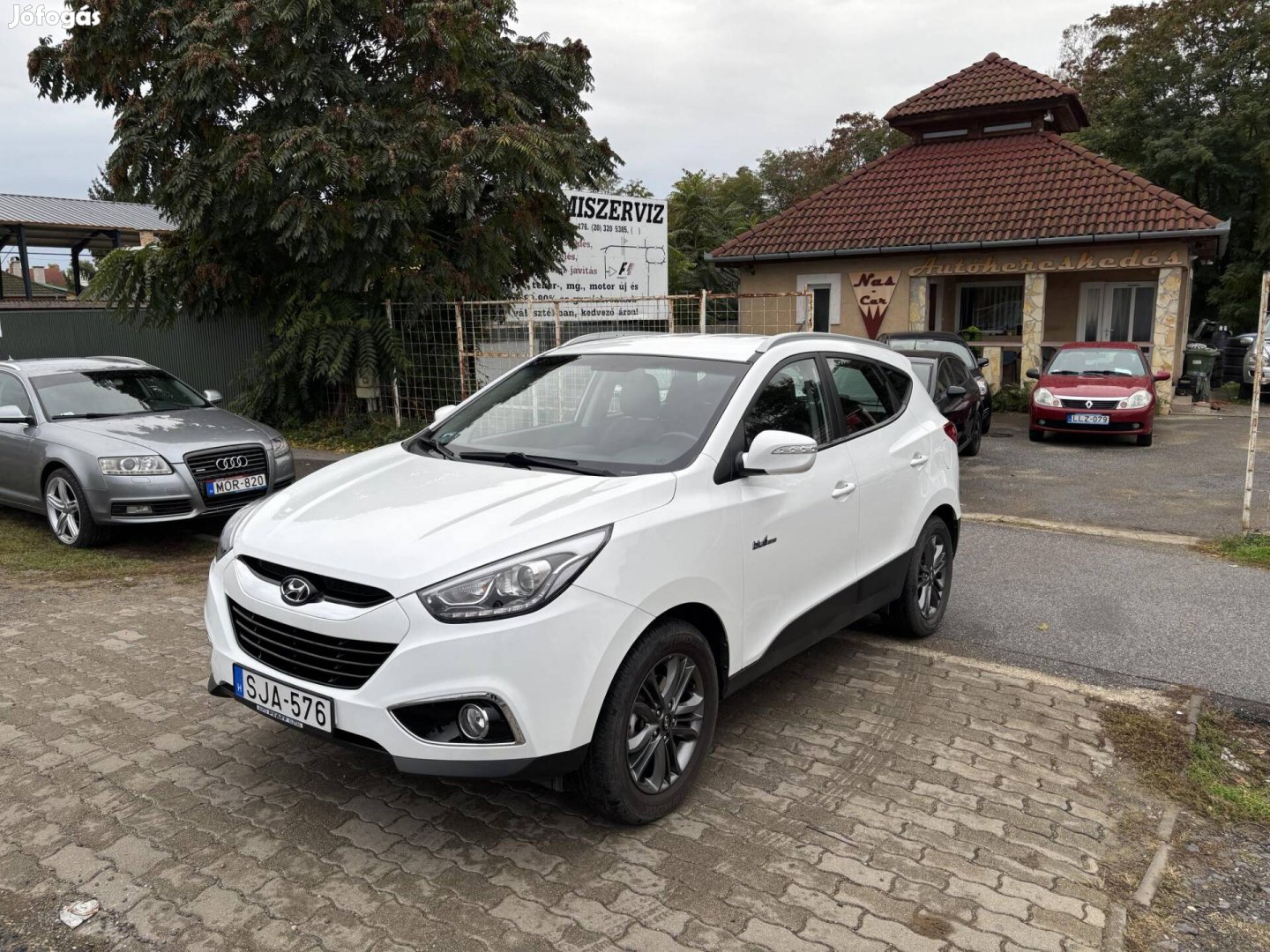 Hyundai IX35 1.6 GDi Premium Sérülés-javítás me...