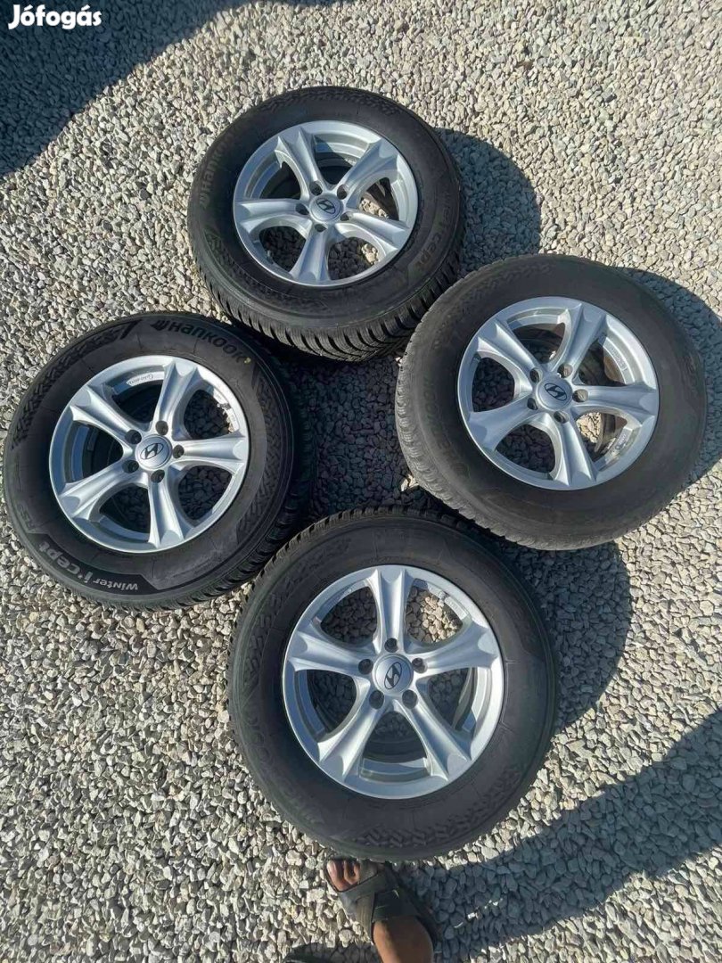 Hyundai IX35 Gyári Alufelni 16 col ET45 , 215/70 R16 téli gum