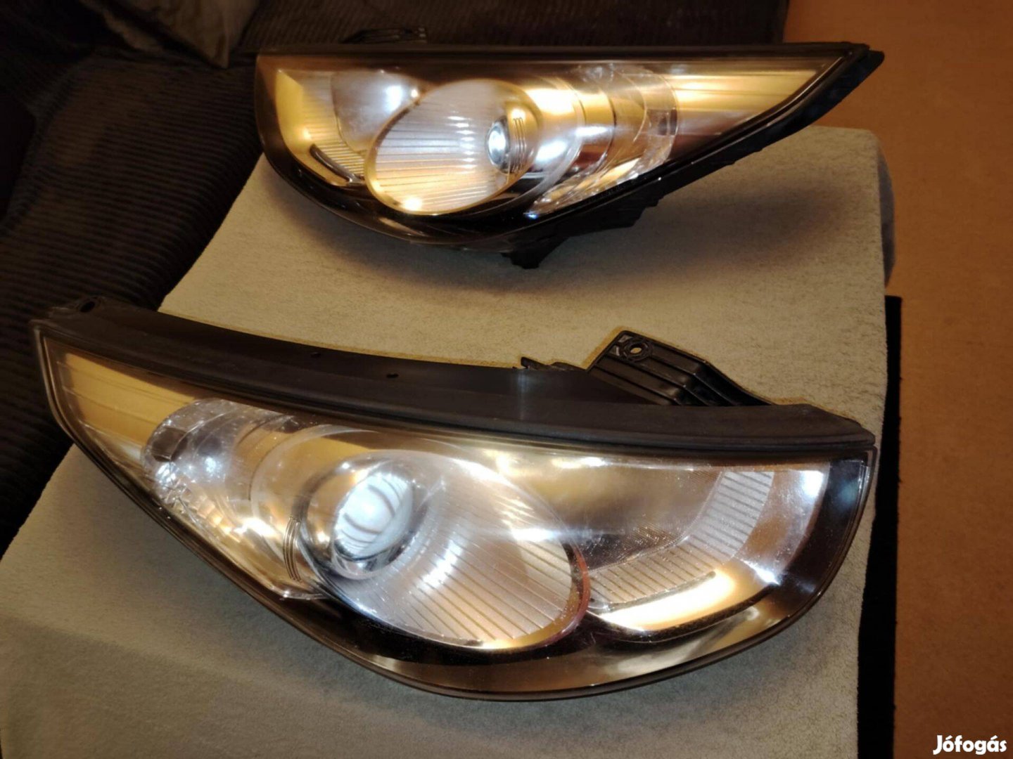 Hyundai IX 35 első fényszórók, eredeti, bontásból