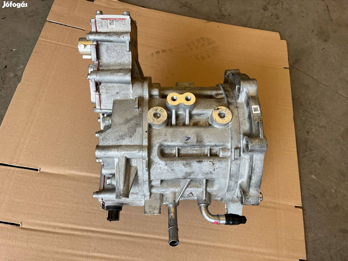 Hyundai Ioniq AE Electric 136 LE villanymotor használt