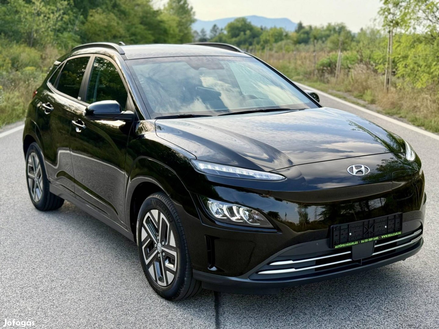 Hyundai Kona EV 39kWh Premium Sérülésmentes. Fa...