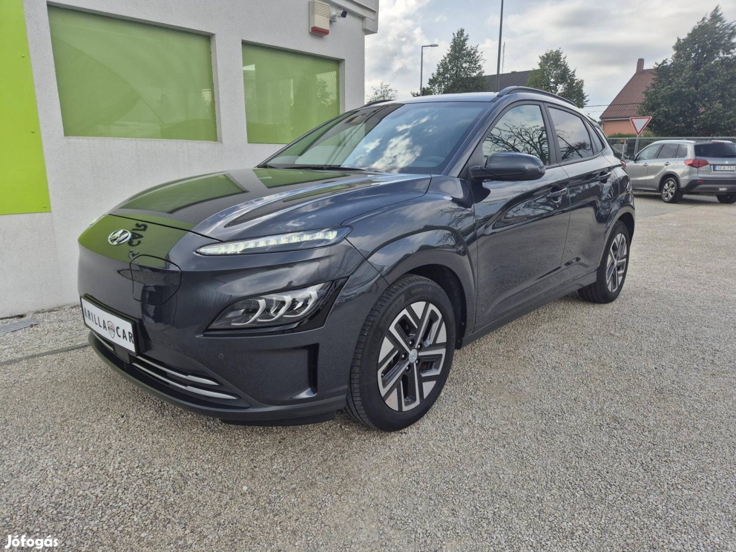 Hyundai Kona EV 64kWh Comfort Szervizkönyv / Na...